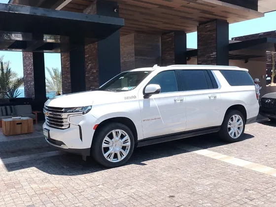 White Chevrolet Suburban for a private transfer from Los Cabos Airport to Costa Palmas